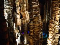Jeskyně Aven Armand s typickými krápníky