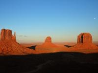 Západ slunce v Monument Valley